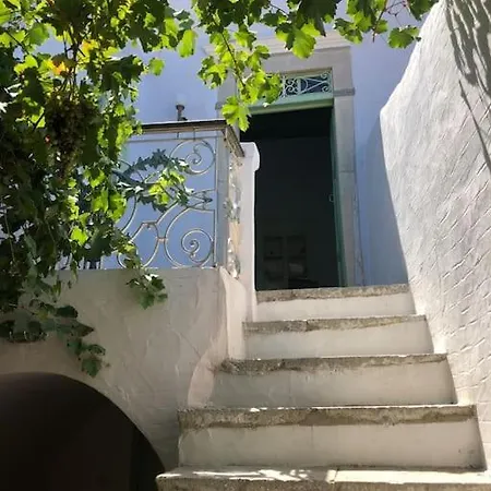 Bouganvilla, Elegant And Peaceful Garden Hotel *